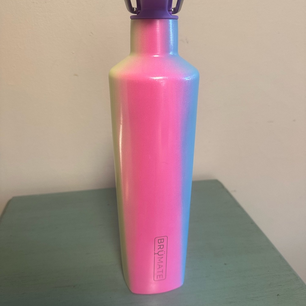 BrüMate Pink and Blue Gradient Water Bottle